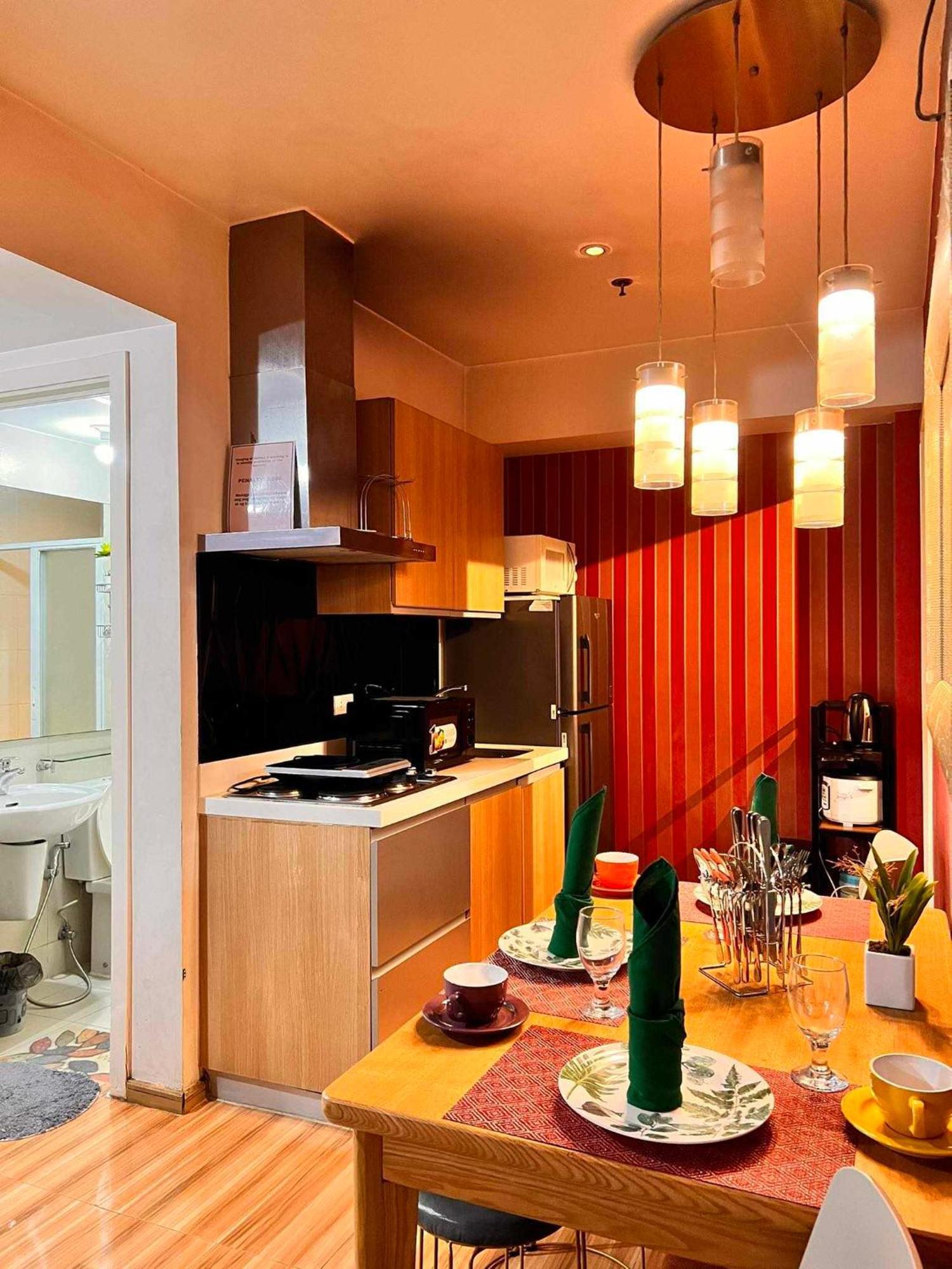 Beach Front Living In The Heart Of The City, Azure Residences 마닐라 외부 사진