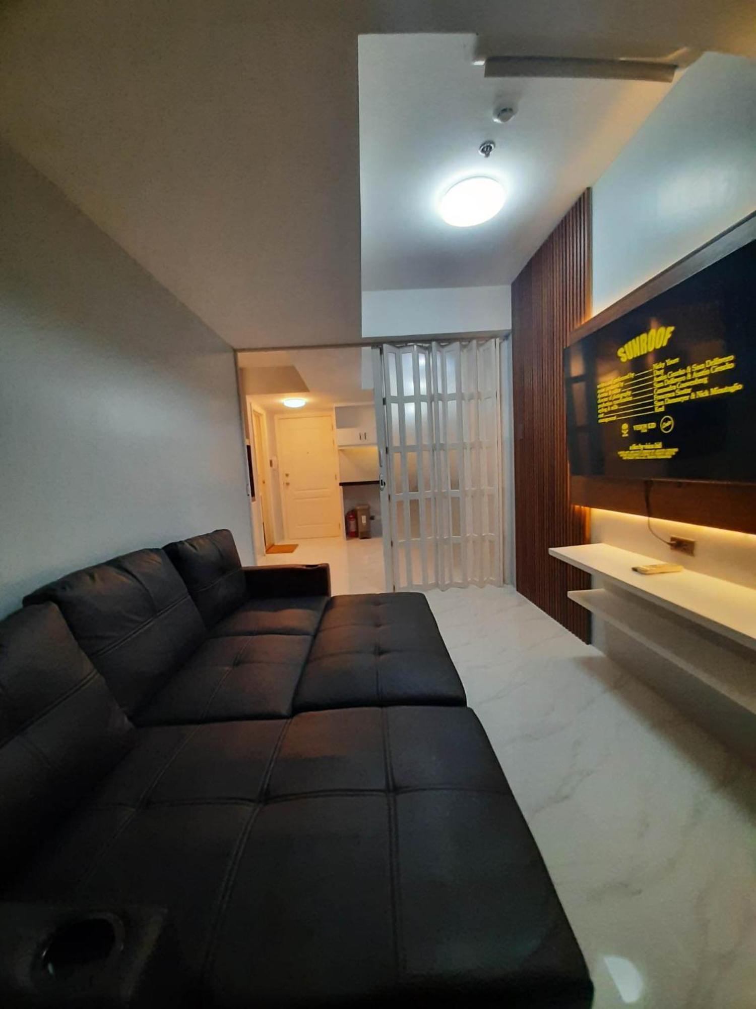 Beach Front Living In The Heart Of The City, Azure Residences 마닐라 외부 사진