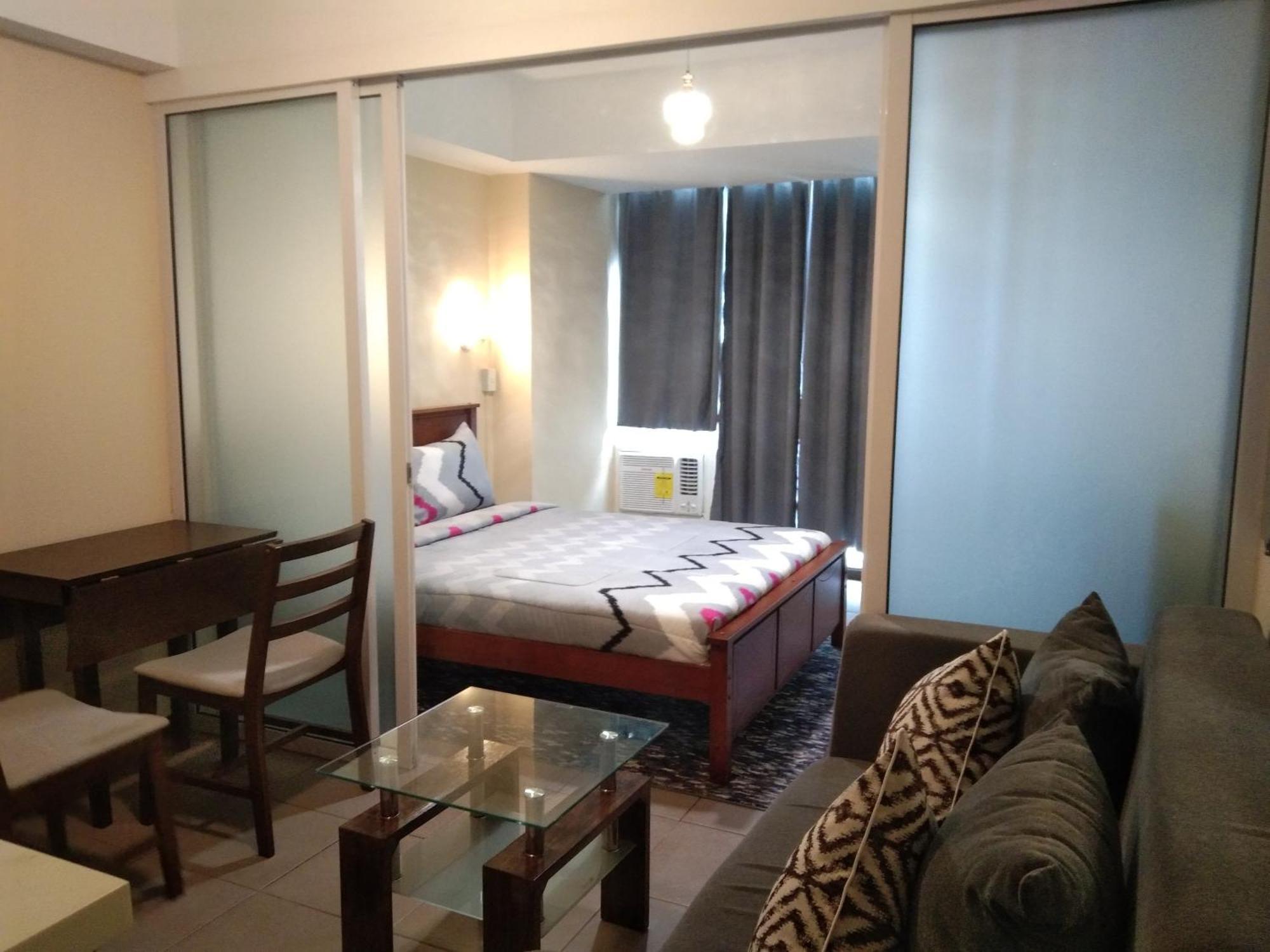 Beach Front Living In The Heart Of The City, Azure Residences 마닐라 외부 사진
