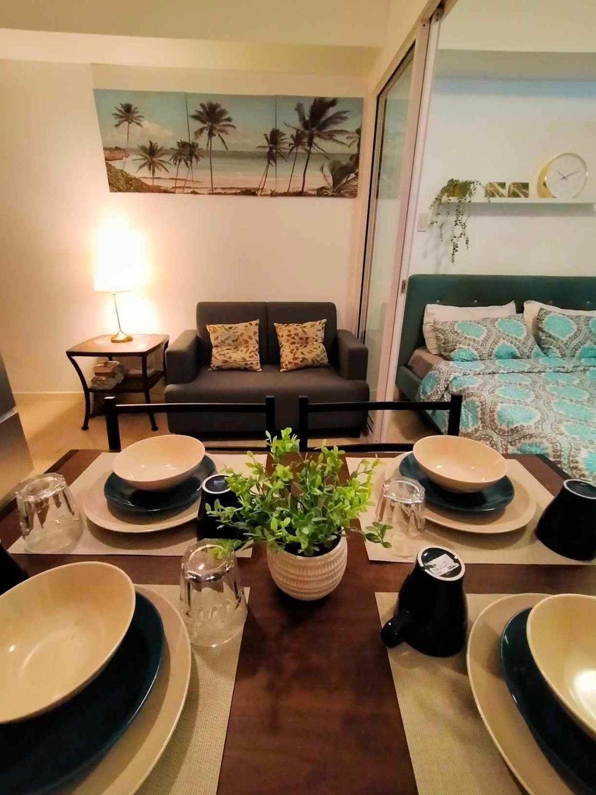 Beach Front Living In The Heart Of The City, Azure Residences 마닐라 외부 사진