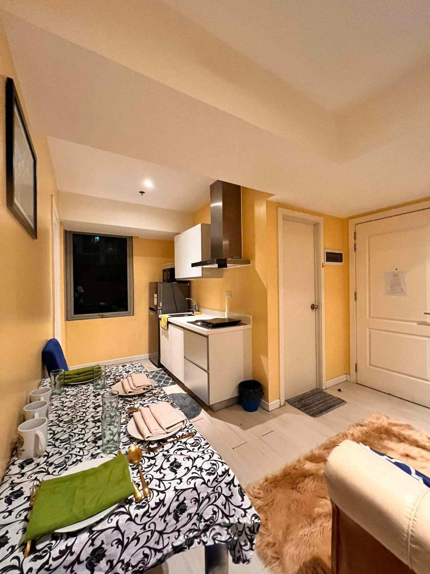 Beach Front Living In The Heart Of The City, Azure Residences 마닐라 외부 사진